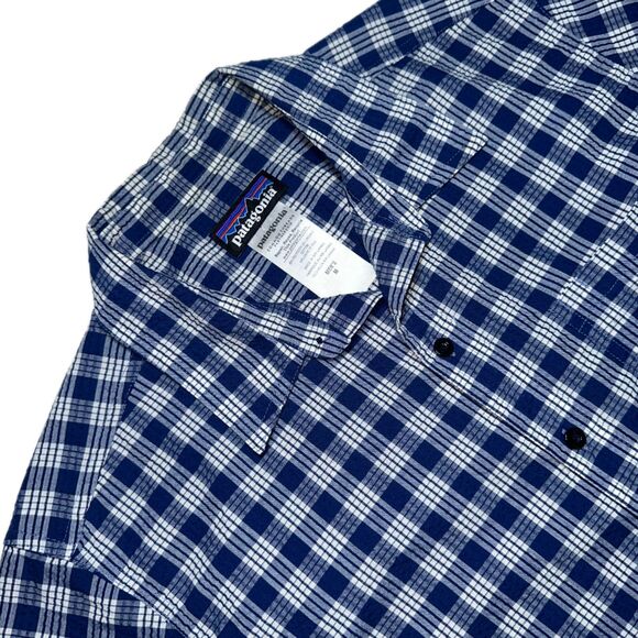 Patagonia Men's M Plaid Seersucker Shirt SS Button Up Blue White Organic Cotton - Picture 2 of 9